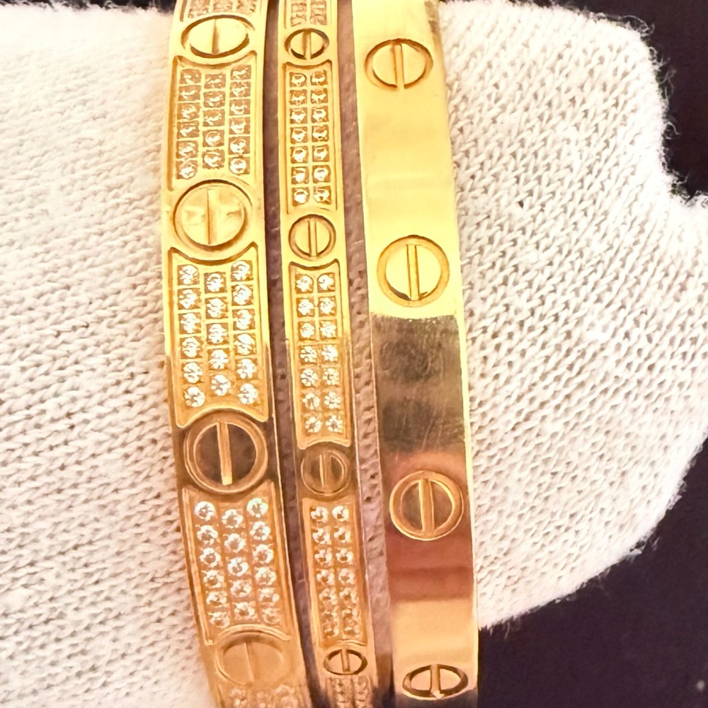 ♥️ Love Bangles ♥️